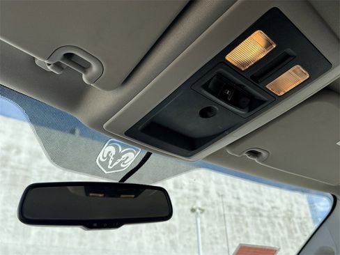 Used 2011 RAM 1500 Classic SLT image 15