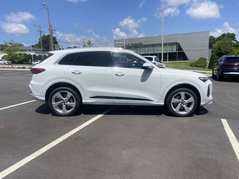 New 2025 Audi Q5 Premium Plus image 10