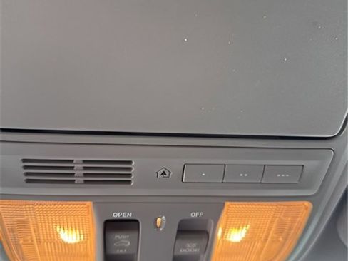 Used 2022 Honda CR-V Touring image 18