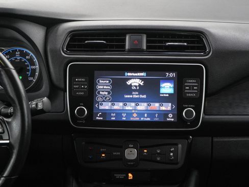 Used 2020 Nissan Leaf SV FWD image 15