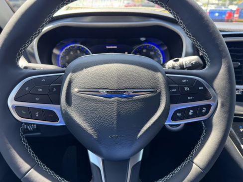 New 2025 Chrysler Voyager LX image 21