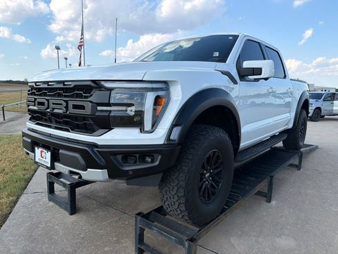 Used 2024 Ford F150 Raptor AWD/4WD image 17