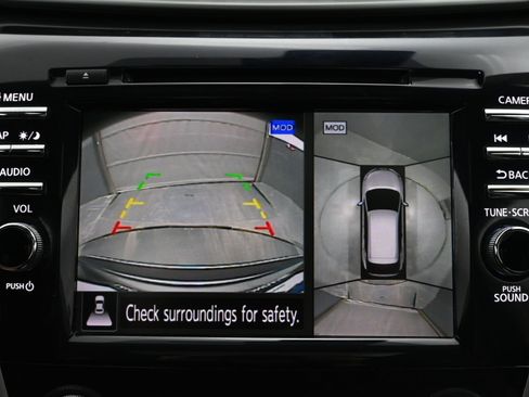 Used 2023 Nissan Murano SL w/ SL Moonroof Package image 16