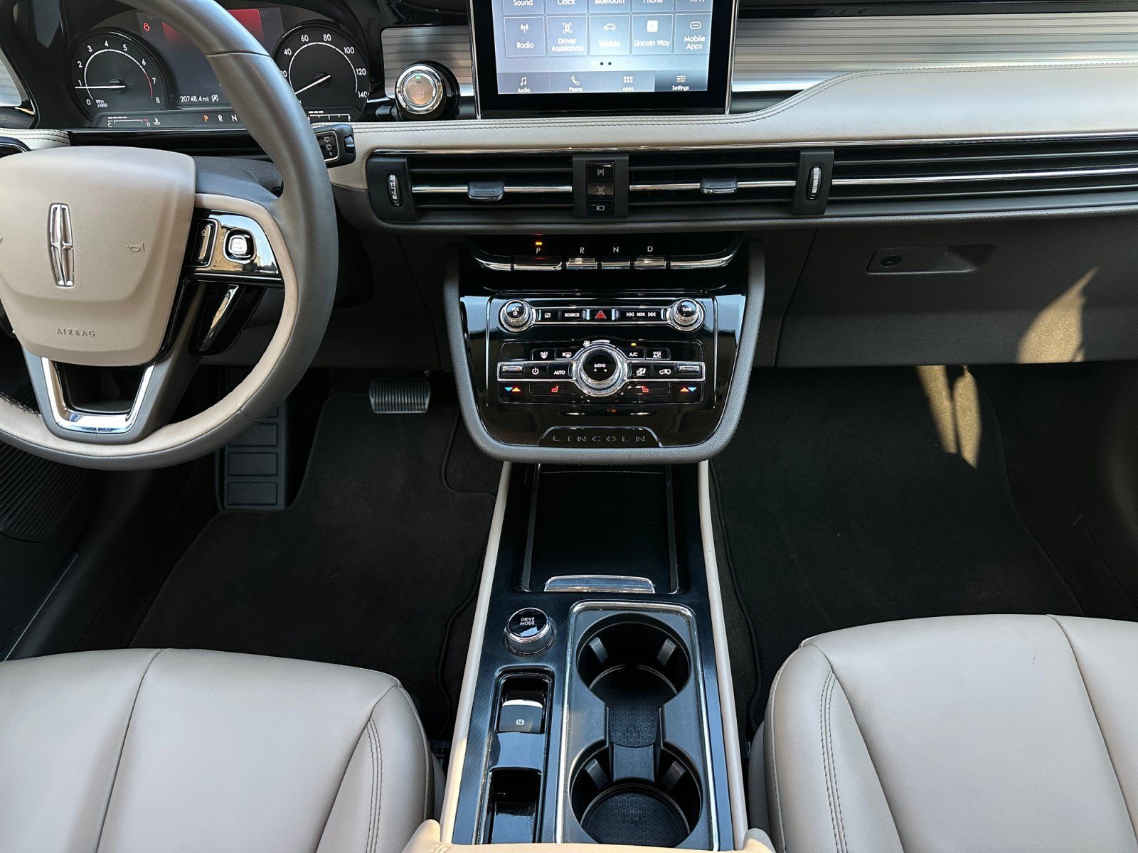 Used 2022 Lincoln Corsair FWD image 18