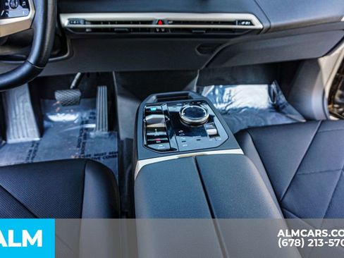 Used 2022 BMW iX xDrive50 w/ Dynamic Handling Package image 43