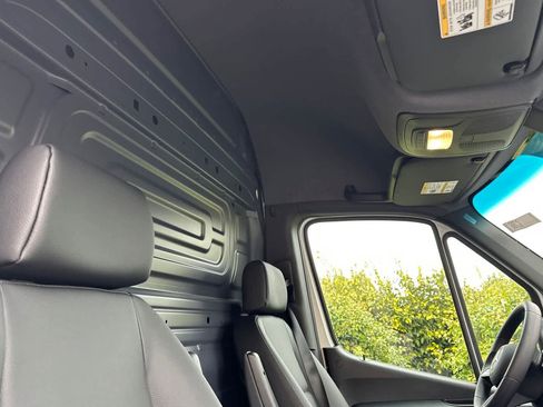 New 2025 Mercedes-Benz Sprinter 2500 image 13