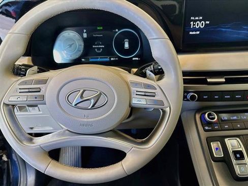Used 2024 Hyundai Palisade Limited FWD image 11