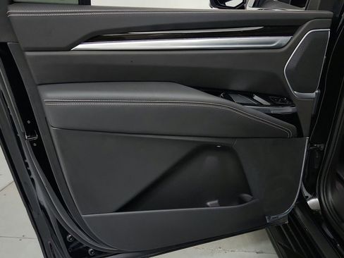 Certified 2025 Cadillac Escalade ESV Premium Luxury w/ LPO, Floor Liner Package image 17