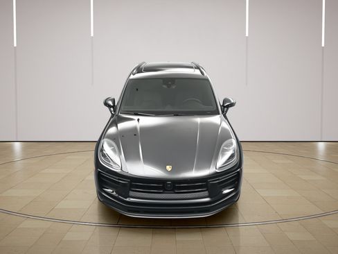 New 2026 Porsche Macan AWD/4WD image 39