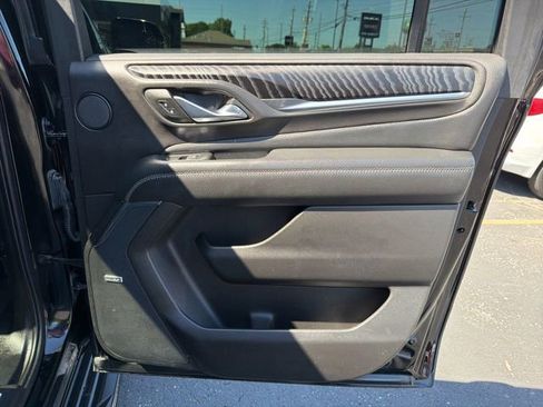 Used 2021 GMC Yukon XL Denali AWD/4WD image 18