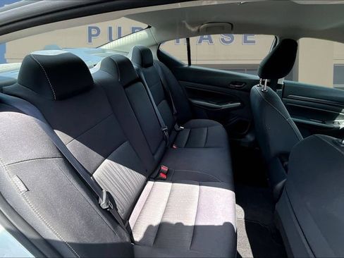 Used 2025 Nissan Altima 2.5 SV FWD image 26