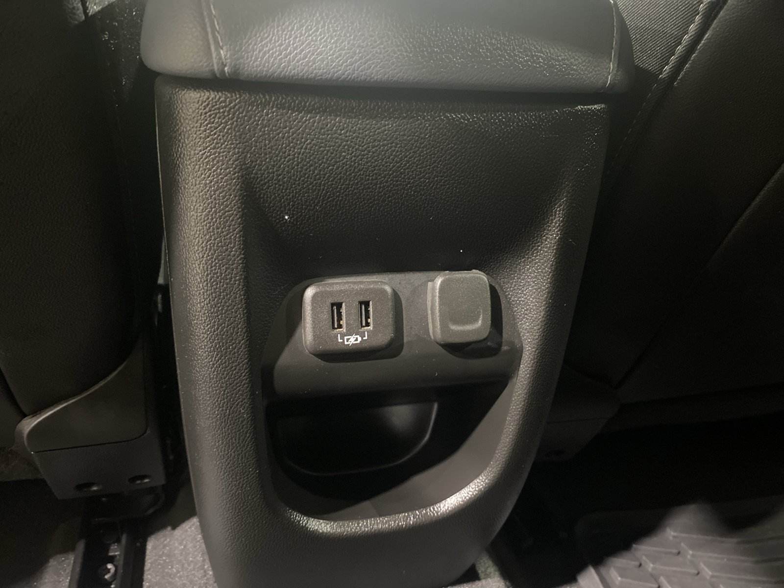 Used 2022 Chevrolet Colorado Z71 AWD/4WD image 13
