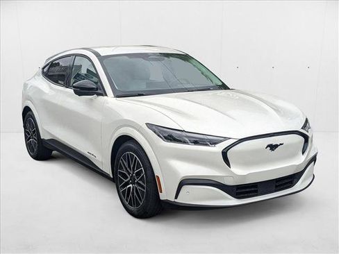 New 2025 Ford Mustang Mach-E Premium image 4