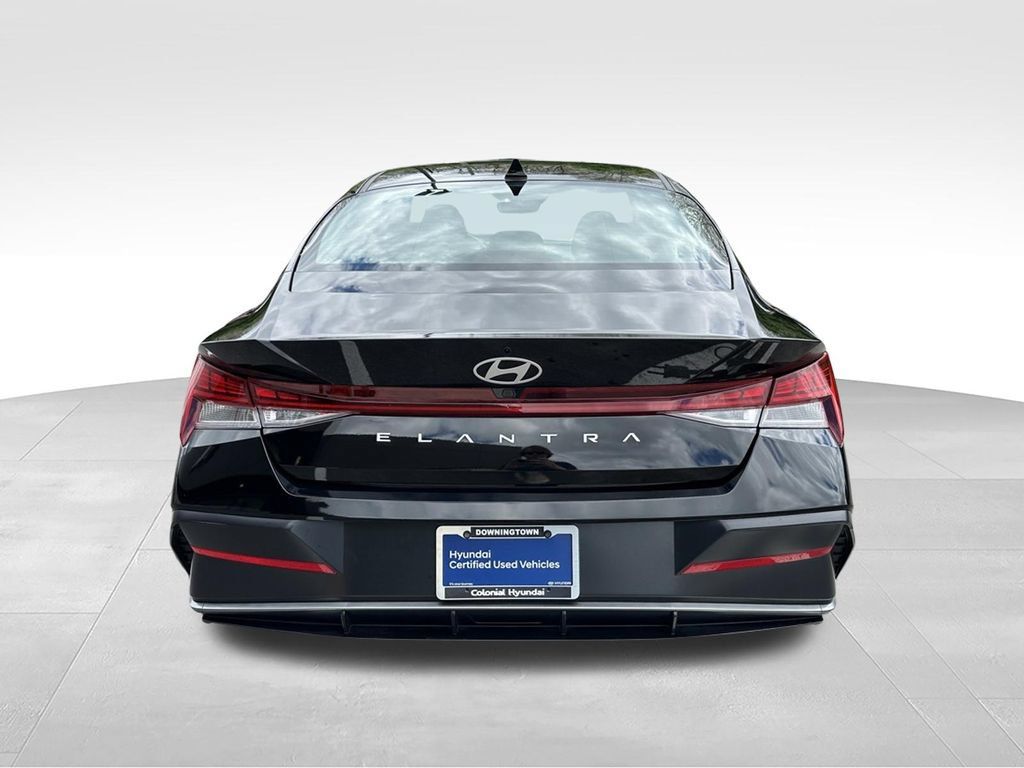 Certified 2024 Hyundai Elantra SEL w/ Convenience Package FWD image 6