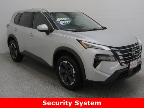 Used 2024 Nissan Rogue SV image 4