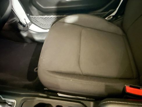 Used 2023 Jeep Wrangler Unlimited Sport AWD/4WD image 18