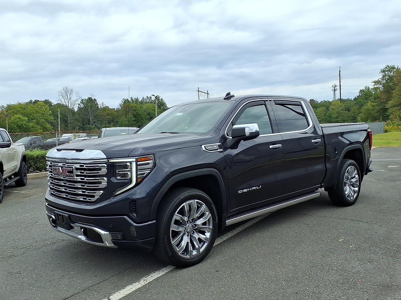 Used 2024 GMC Sierra 1500 Denali w/ Denali Reserve Package AWD/4WD image 3