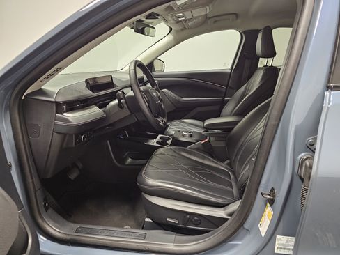Used 2023 Ford Mustang Mach-E Select image 15