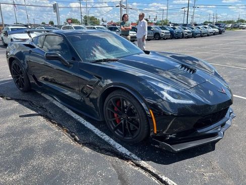 Used 2019 Chevrolet Corvette Grand Sport w/ Carbon Flash Badge Package RWD image 3
