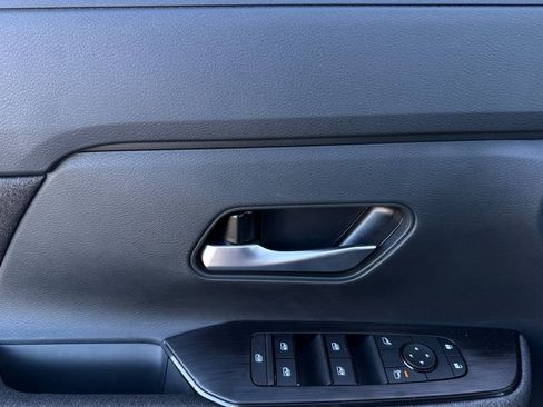 New 2026 Nissan Kicks SV w/ SV Premium Package image 9