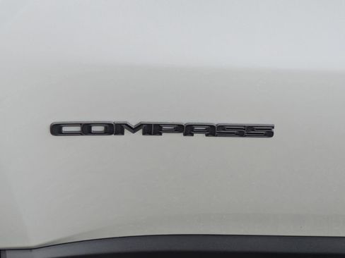New 2026 Jeep Compass Latitude AWD/4WD image 30