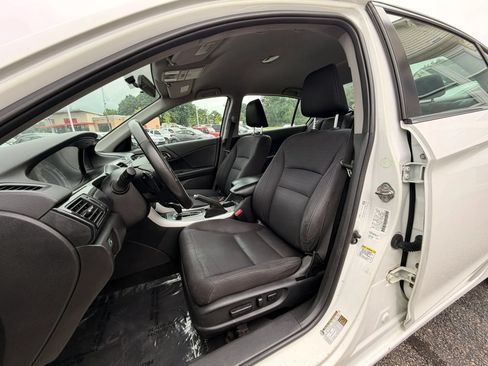 Used 2015 Honda Accord Sport image 13