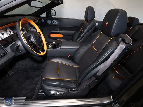 Used 2021 Rolls-Royce Dawn RWD image 17