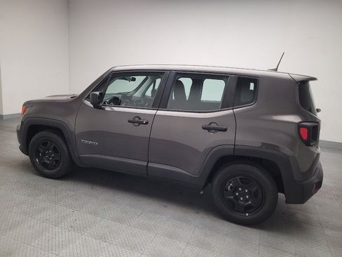 Used 2021 Jeep Renegade Sport FWD image 3