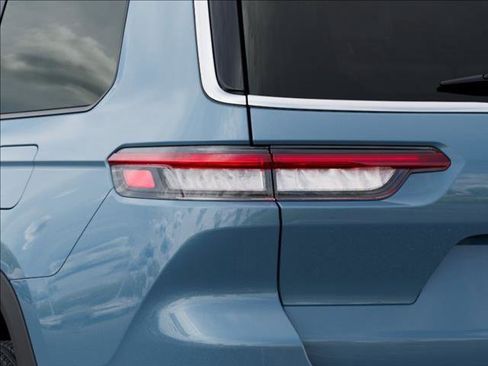 New 2026 Jeep Grand Cherokee L Limited image 9