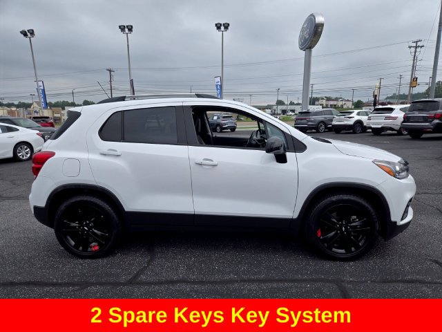 Used 2020 Chevrolet Trax LT w/ Redline Edition FWD image 10