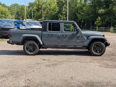New 2026 Jeep Gladiator Sport AWD/4WD image 2