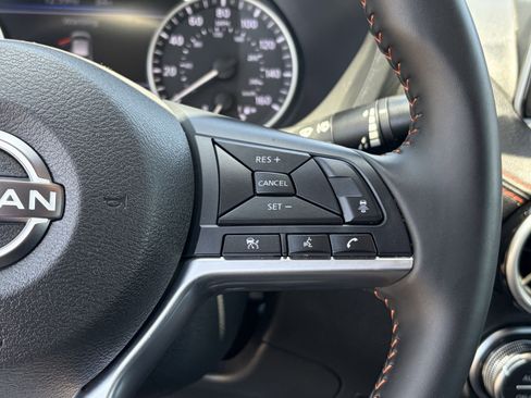 Used 2025 Nissan Sentra SR FWD image 30