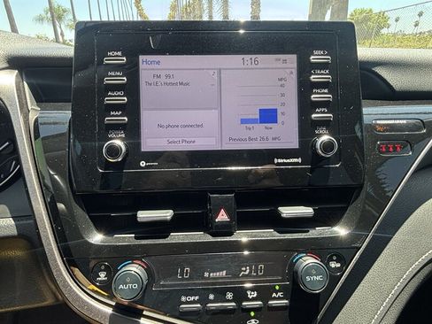 Used 2022 Toyota Camry SE FWD image 27