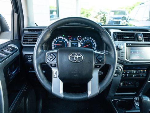 Used 2018 Toyota 4Runner Limited AWD/4WD image 13
