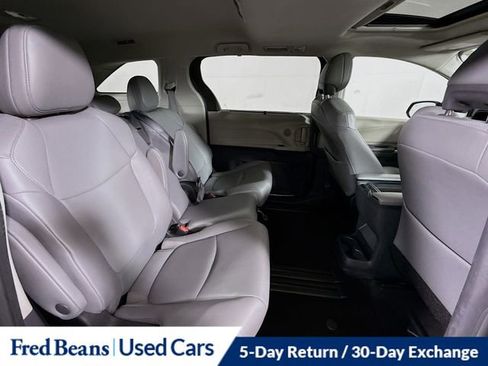 Used 2024 Toyota Sienna XLE image 28