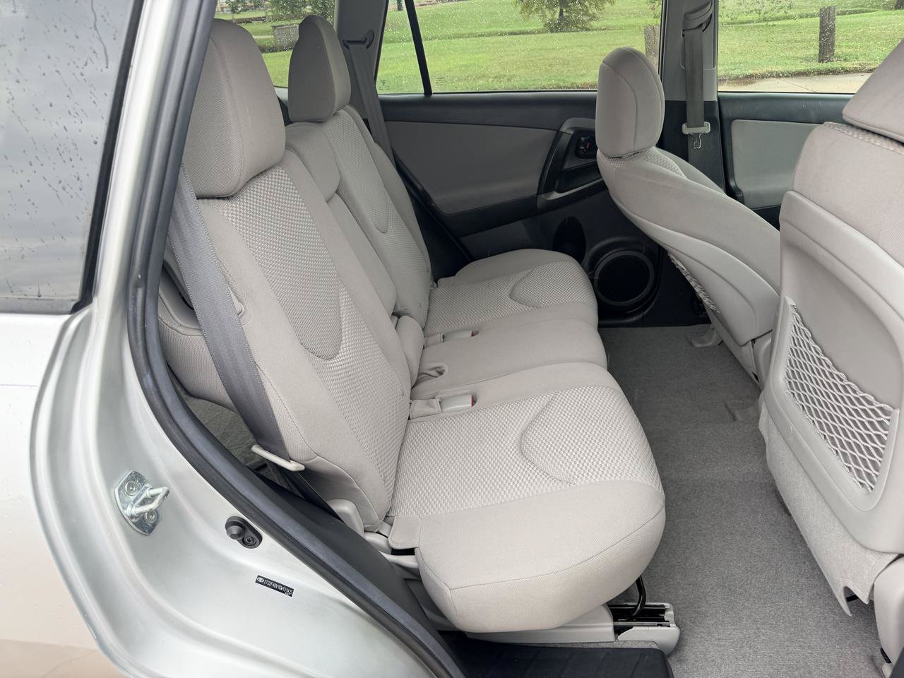 Used 2012 Toyota RAV4 FWD w/ Upgrade Value Pkg image 11