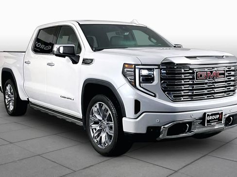 Certified 2022 GMC Sierra 1500 Denali w/ Denali Reserve Package AWD/4WD image 3