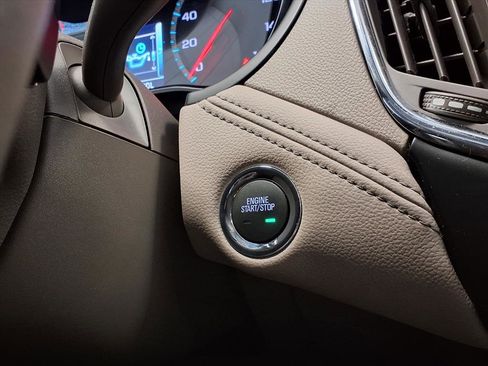 Used 2018 Chevrolet Cruze Premier image 26