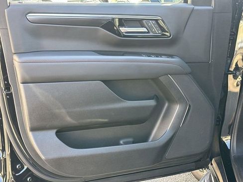 Used 2025 Chevrolet Tahoe RST image 21