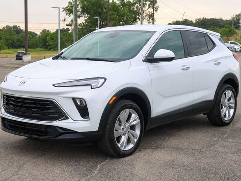 Used 2025 Buick Encore GX Preferred AWD/4WD image 6
