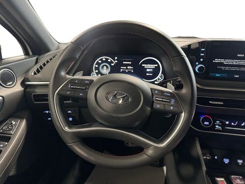 Certified 2023 Hyundai Sonata SEL Plus w/ Cargo Package FWD image 17