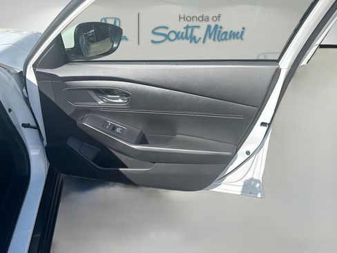 Certified 2024 Honda Accord LX image 32