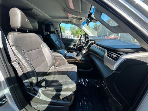 Used 2016 GMC Yukon XL Denali w/ Open Road Package AWD/4WD image 12