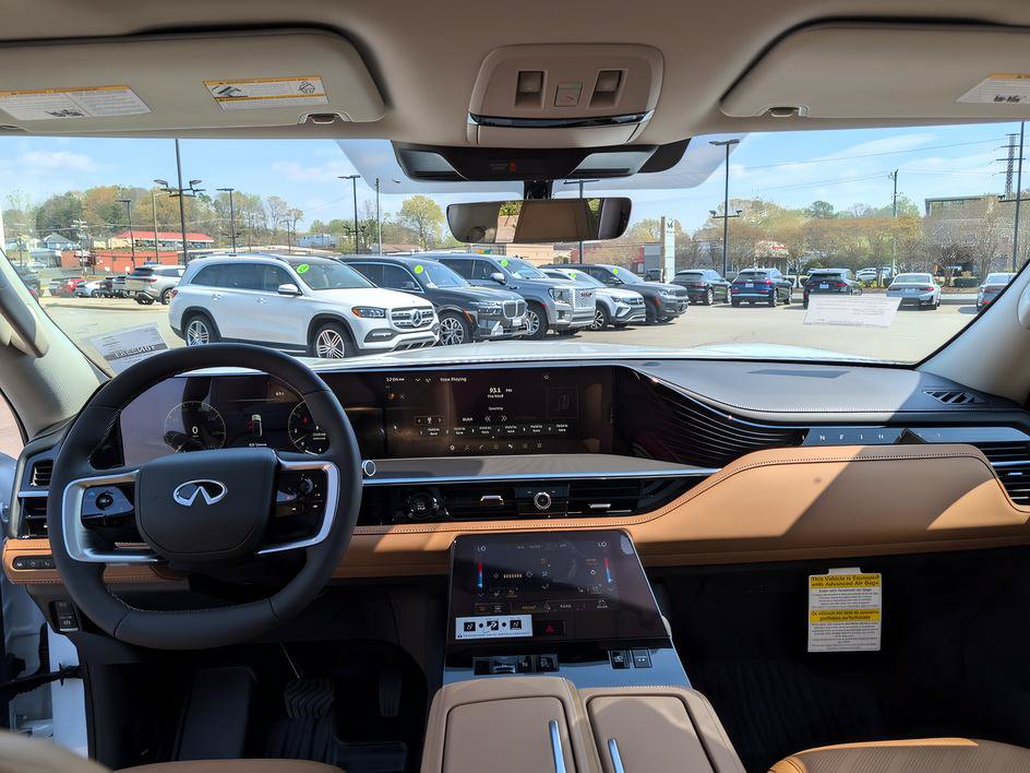 Used 2026 INFINITI QX80 Luxe w/ Cargo Package AWD/4WD image 18