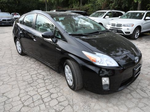 Used 2011 Toyota Prius Five image 4