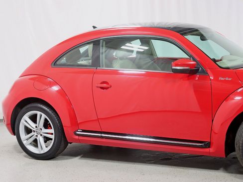 Used 2013 Volkswagen Beetle 2.5 FWD image 3