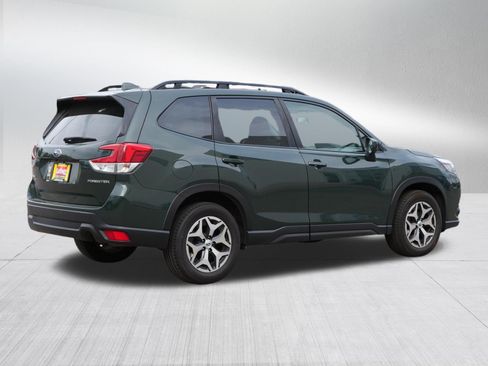 Used 2022 Subaru Forester Premium AWD/4WD image 7