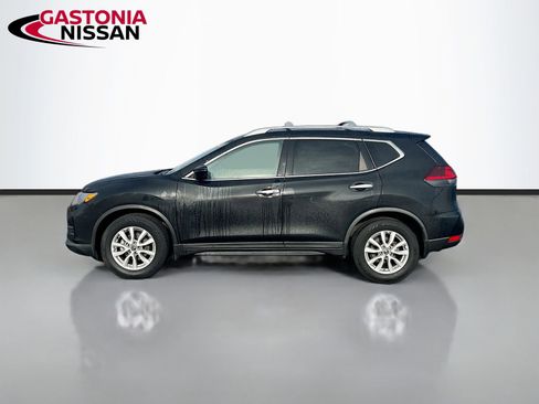Used 2020 Nissan Rogue SV image 5