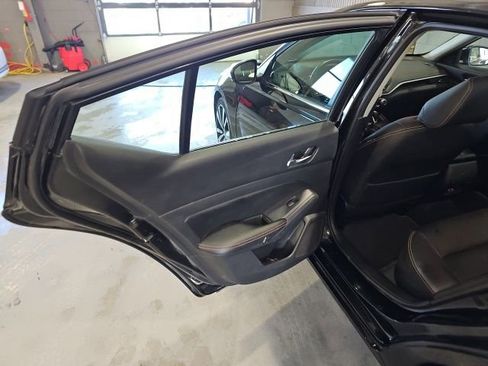 Used 2021 Nissan Altima 2.5 SR w/ SR Premium Package image 20