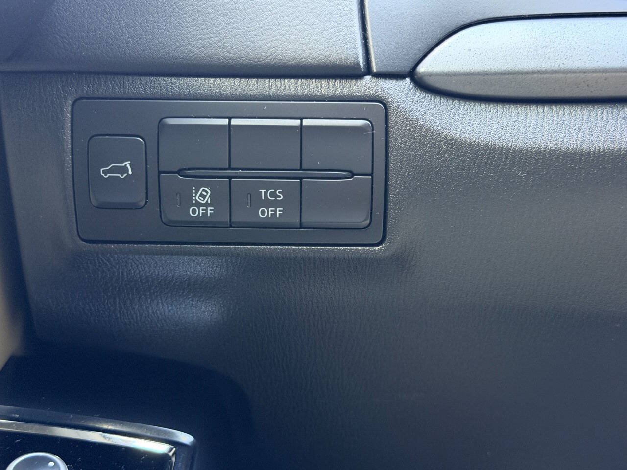 Used 2018 MAZDA CX-9 Touring FWD image 41